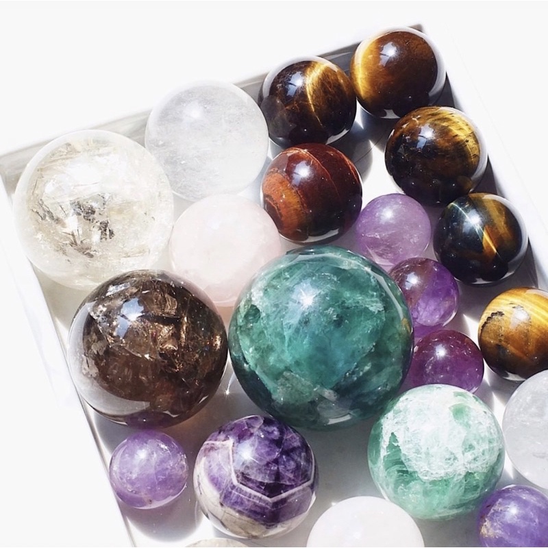 Cầu đá thanh tẩy tự nhiên nhiều màu