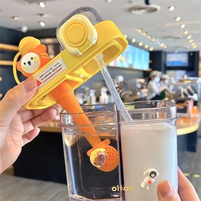 Bình Nước Hình Vuông Dung Tích Lớn 580/800ml Kèm Ống Hút Kiểu Dáng Dễ Thương