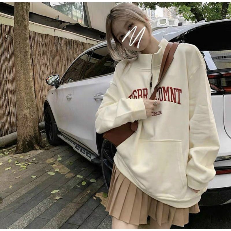 Set áo nỉ sweater thêu chữ kèm chan váy xếp ly nâu