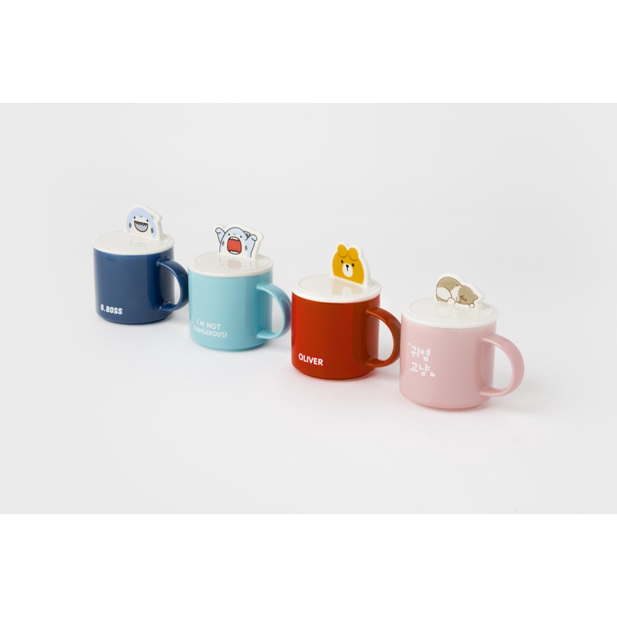 Cốc Mug Tay Cầm ARTBOX Có Nắp Đậy Hình Nhân Vật Oliver Màu Đỏ Đáng Yêu