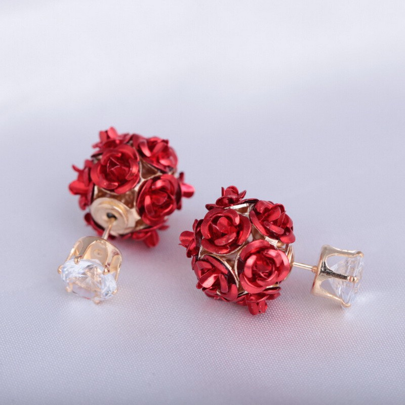 Đôi bông tai hai chiều mặt hình hoa hồng đính hạt kim cương dành cho nữ