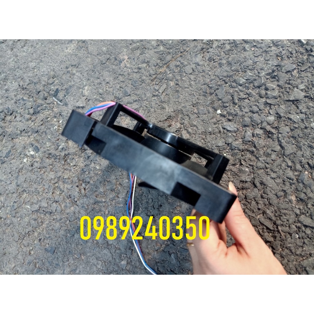 Quạt tủ lạnh Hitachi 12V 4 dây (vuông 12,5 x 12,5cm)