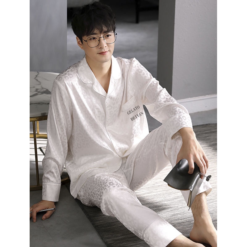 Bộ Đồ Ngủ Vải Lụa Dáng Rộng Thoáng Mát Cá Tính Cho Nam