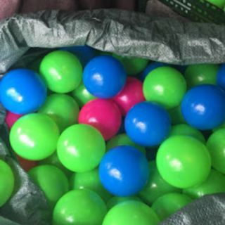 Bóng nhựa cho bé. Combo 230k/ 100 trái phi 10cm