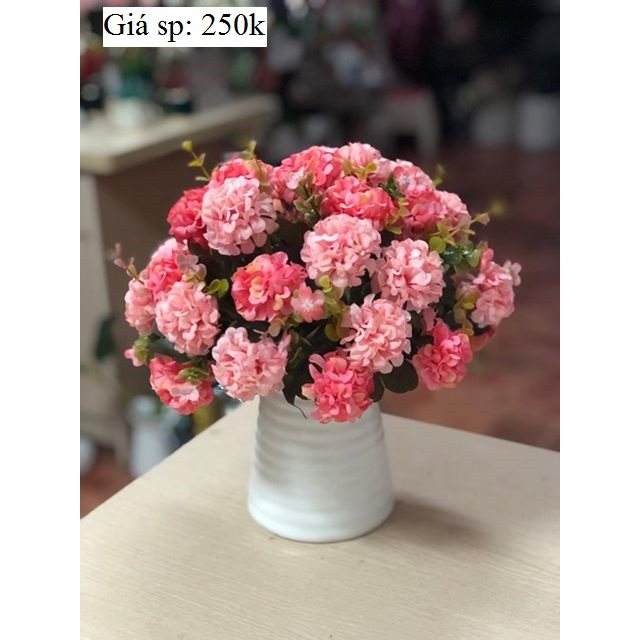 Bình hoa tú cầu