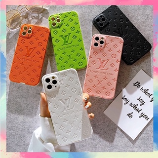 [ IPHONE ] Ốp Lưng Da Dập Nổi Full Viền Bảo Vệ Camera LV-I004
