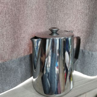 Ca đánh sữa inox 304 có nắp 2 lít.