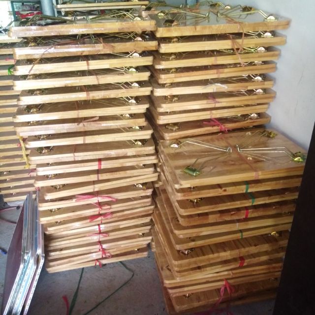 Bàn gỗ cao su