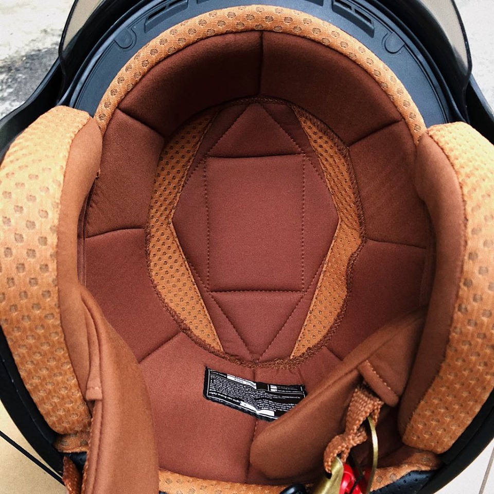 Bộ lót thay mũ bảo hiểm 3/4 Royal kính âm M139 (2 ốp tai và 1 lót) - Lót cúc bấm nhựa đời mới