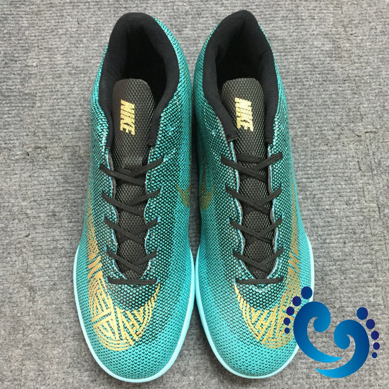 Giày đá bóng CR7 xanh chấm vàng nhân tạo