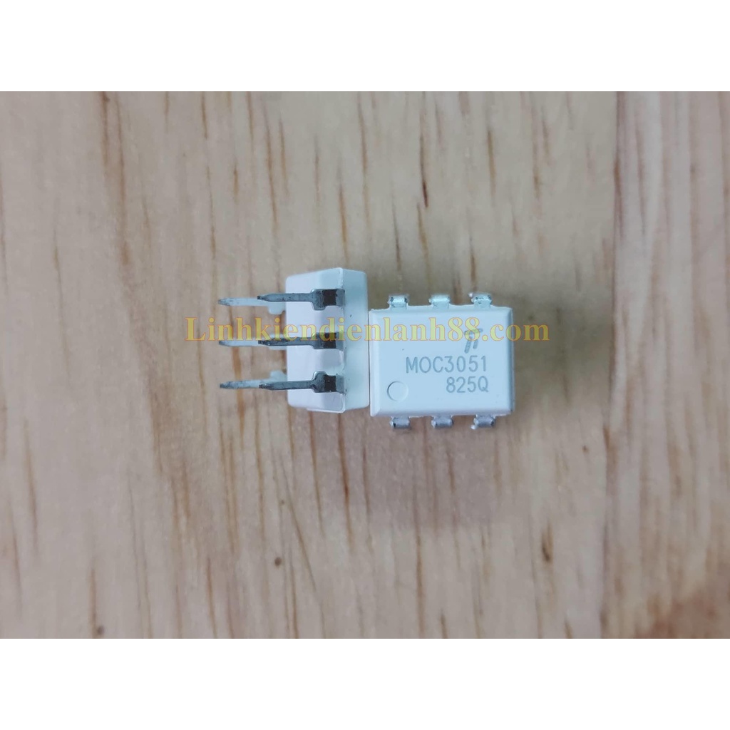 MOC3051 mới chính hãng 100%