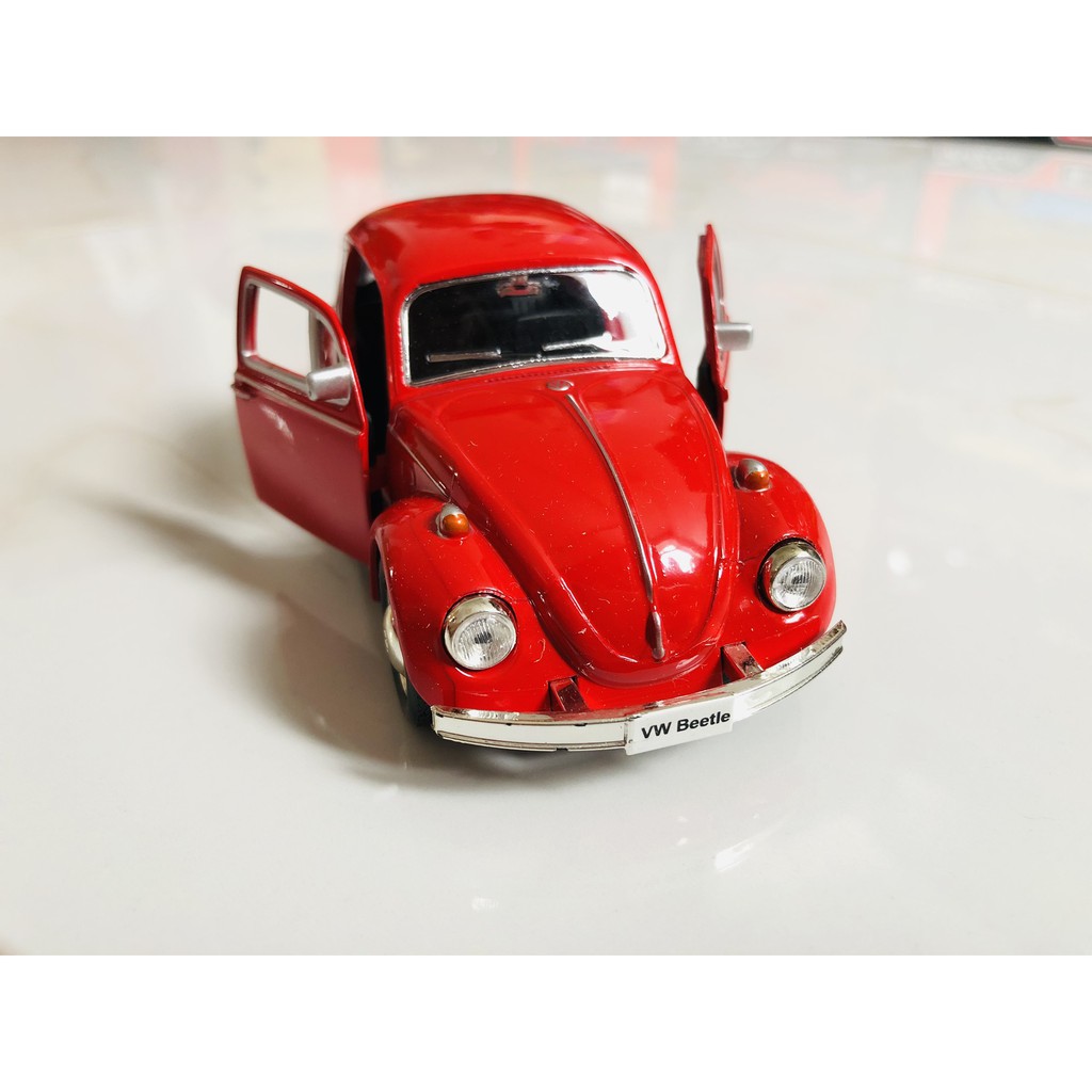 Xe mô hình chạy trớn 1967 Volkswagen Beetle (đỏ & đen) RMZ - Tỉ lệ 1:36