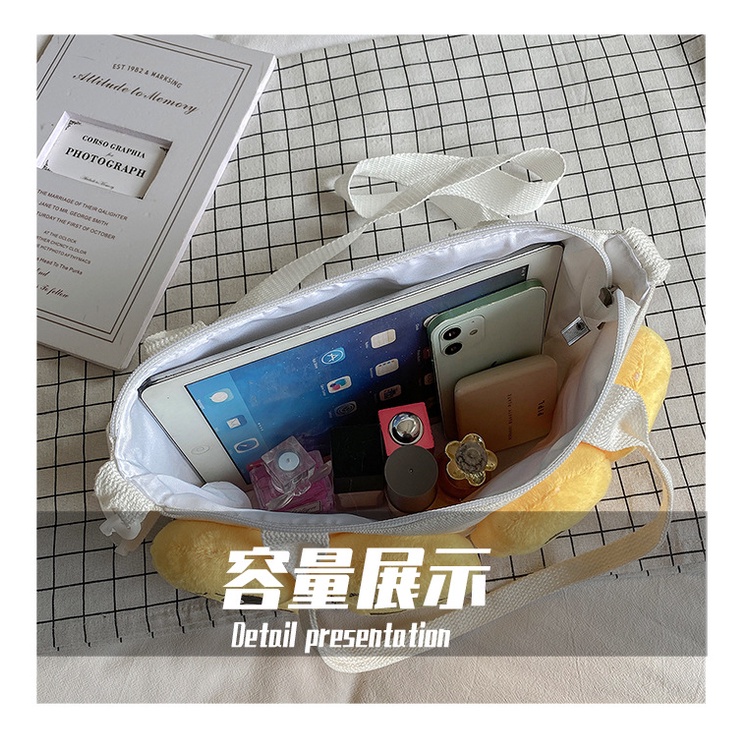 Túi đeo chéo phong cách đường phố cá tính