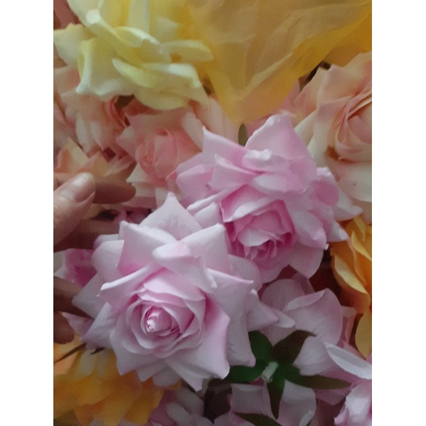 (11cm) Đầu bông hồng xoăn mâm xôi, cánh rộng