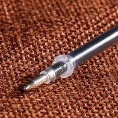 Bút tự xóa bé tập viết , luyện chữ .