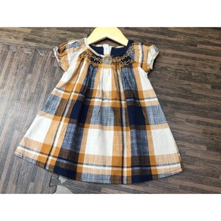 Váy Next kẻ caro rất tây