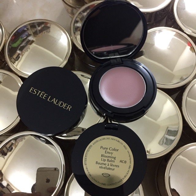 Son dưỡng dạng hũ Pure Color Envy Blooming Lip Balm