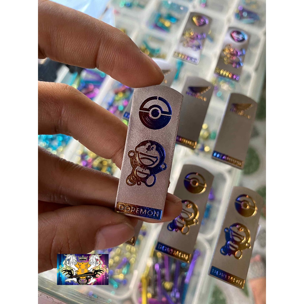 LOGO TITAN DÁN LƯNG SMARTKEY HÌNH HRC, DOREMON,STITCH
