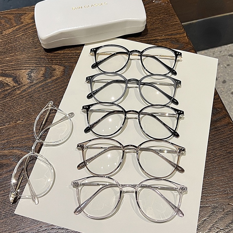 Mắt Kính Chống Bức Xạ Và Ánh Sáng Xanh Dành Cho Nam Và Nữ