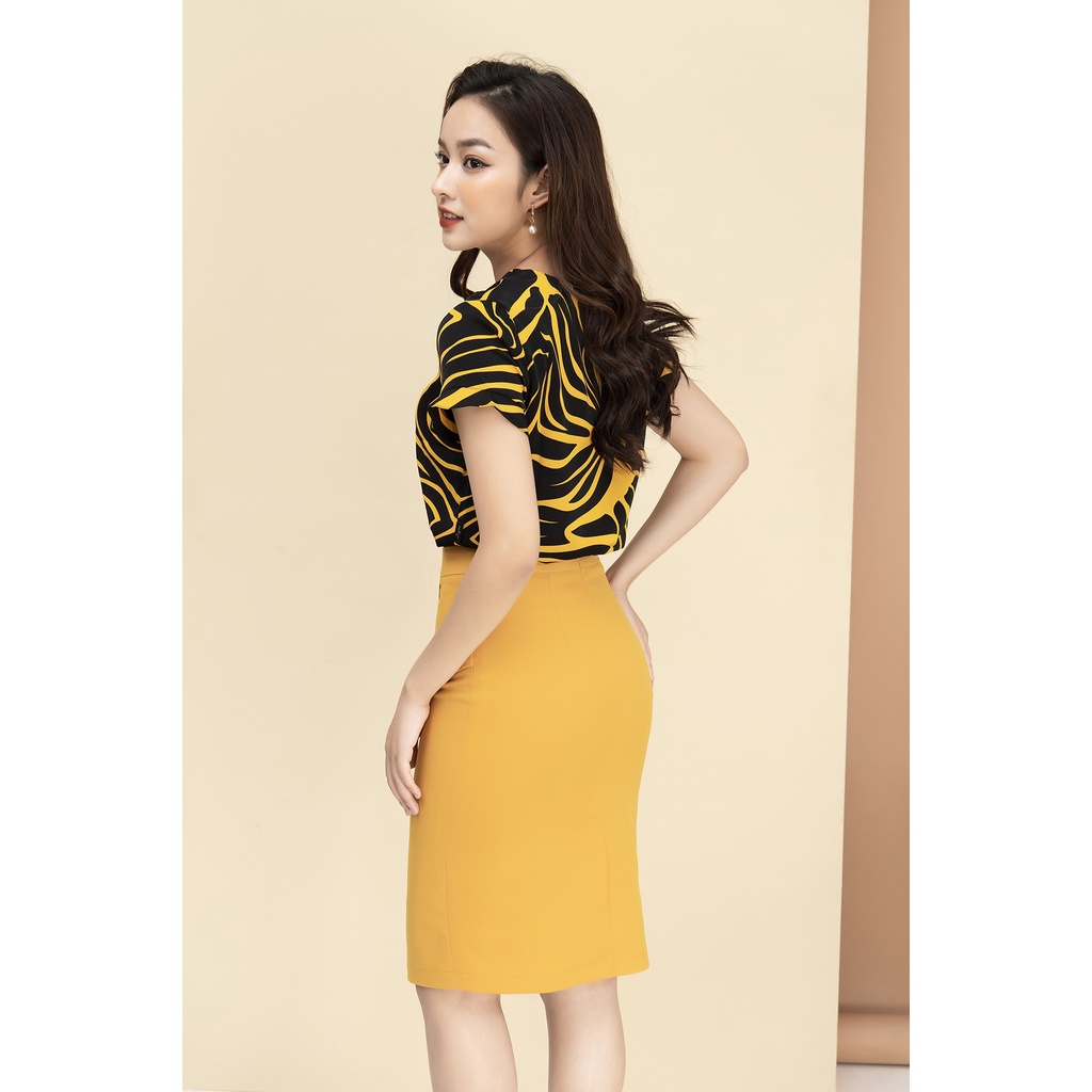 Áo Sơ Mi Nữ Cổ Tròn Ngắn Tay LUPERI LFSM1107 Chất Liệu Lụa Cát Hàn Quốc Cho Nữ Đi Làm Đi Chơi