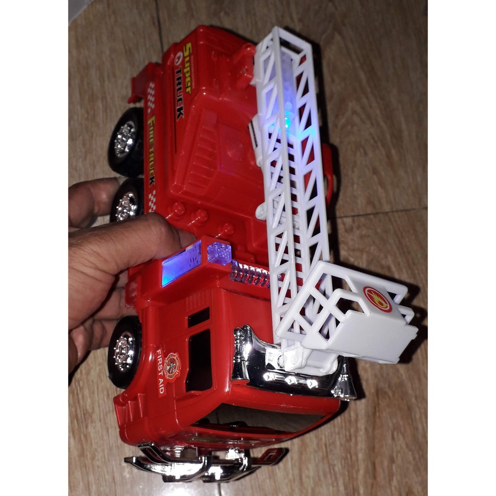 Xe mô hình xe thang cứu hộ bằng nhựa chạy pin có nhạc và đèn led rất đẹp-tặng kèm pin kích thước 20x18x8 cm