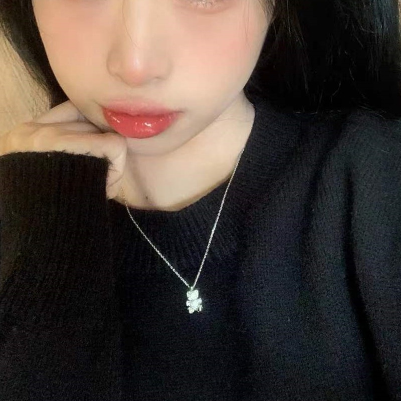 Vòng cổ Mặt Hình Gấu Phát Sáng Sang Trọng Thời Trang Thu Đông Cho Nữ