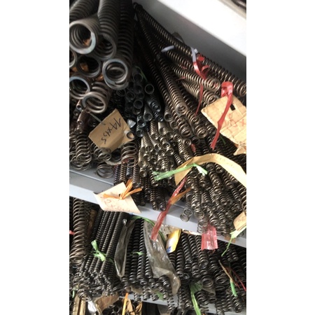 Lò xo nén phi 18 (10 sợi :18x3x300)🤝🤝🤝