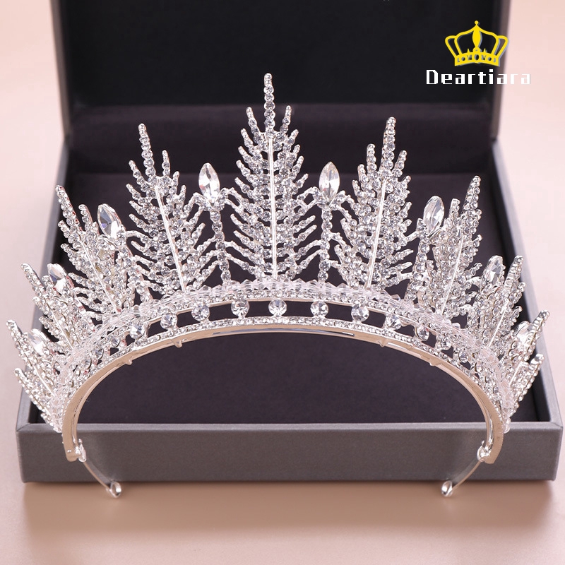 Vương miện trang trí đính đá và ngọc trai xinh xắn cho cô dâu