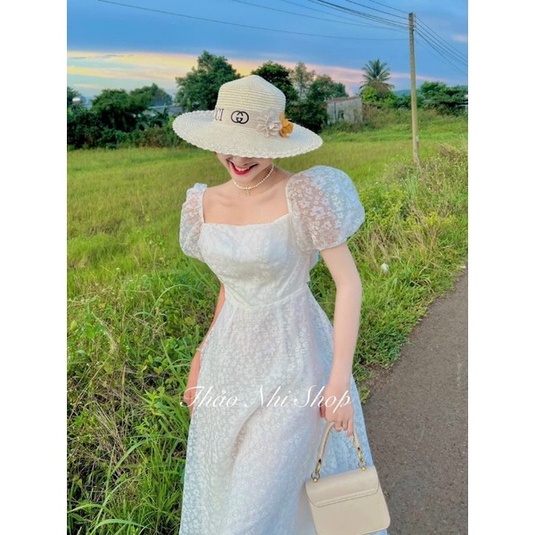 ĐẦM MIDI TRẮNG HOA NỔI CUTOUT KHOEN LƯNG