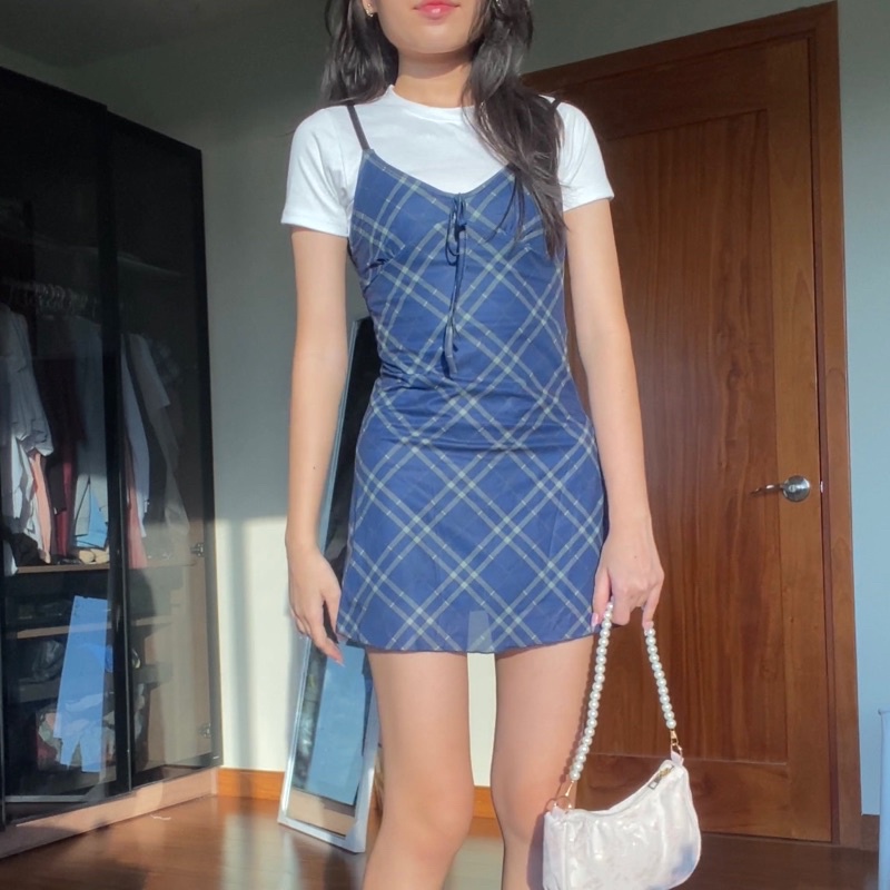 Áo croptop trắng trơn đơn giản