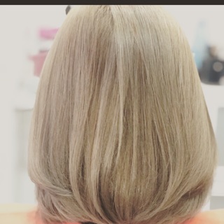 1 Tuýp thuốc nhuộm màu vàng khói sáng + kèm trợ nhuộm