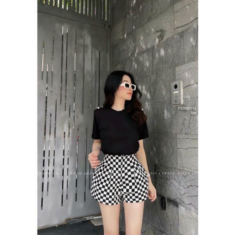 Quần short caro lưng thun kiểu dáng thể thao
