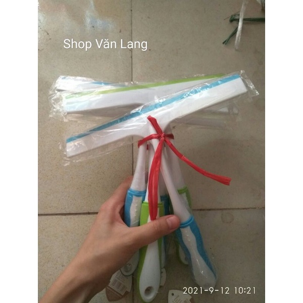 Cây gạt kính, gạt nước mini cầm tay