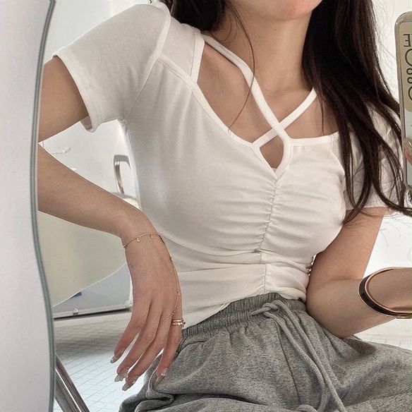 Áo thun croptop nữ cộc tay đan dây chéo ngực WIkishop đen trắng ghi freesize phom ôm hở eo tôn dáng sexy hàn quốc C806
