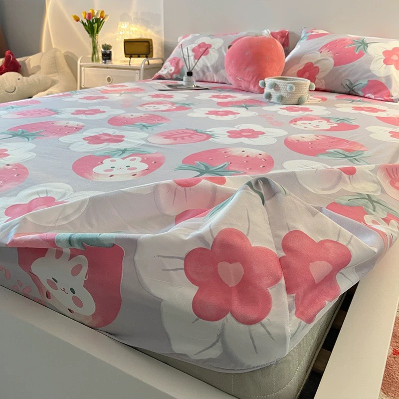 Set ga gối cotton poly nhập khẩu hoa trắng dâu tây mới ,chất đẹp