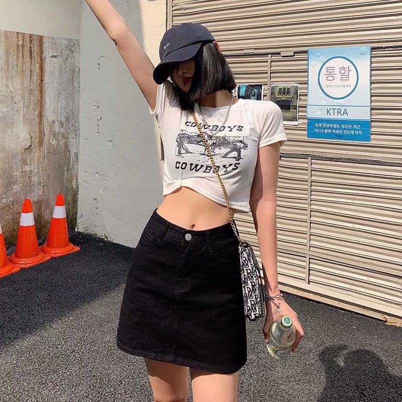 Áo thun croptop in chữ Weekeep