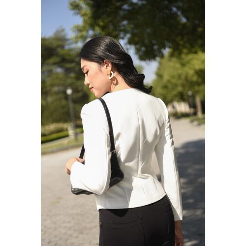 Áo vest cổ tròn, vạt lệch MMOutfit V0820163 | BigBuy360 - bigbuy360.vn