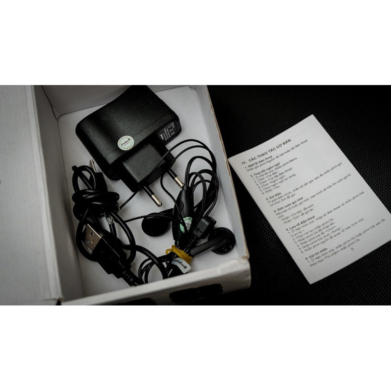 Điện thoại Mobell Rock 3 loa to sạc pin cho máy khác | BigBuy360 - bigbuy360.vn