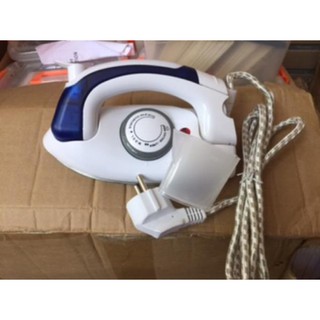 Bàn là mini du lịch siêu hót nhỏ gọn như điện thoại Vietdeal