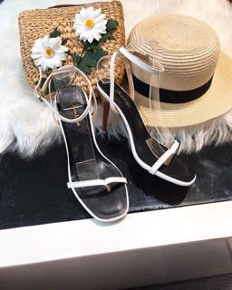 Sandal quai mảnh