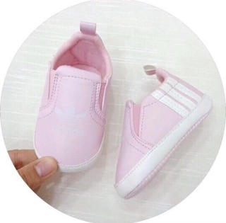 Giày tập đi adidas cho bé