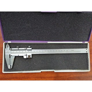 thước cặp 555 đo 0-200mm