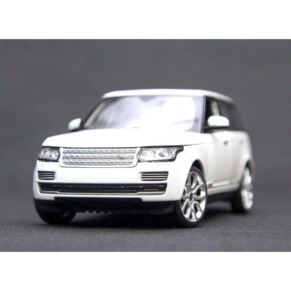 Ô TÔ MÔ HÌNH SẮT TRƯNG BÀY LAND ROVER RANGE ROVER 1:24 RASTAR CAO CẤP