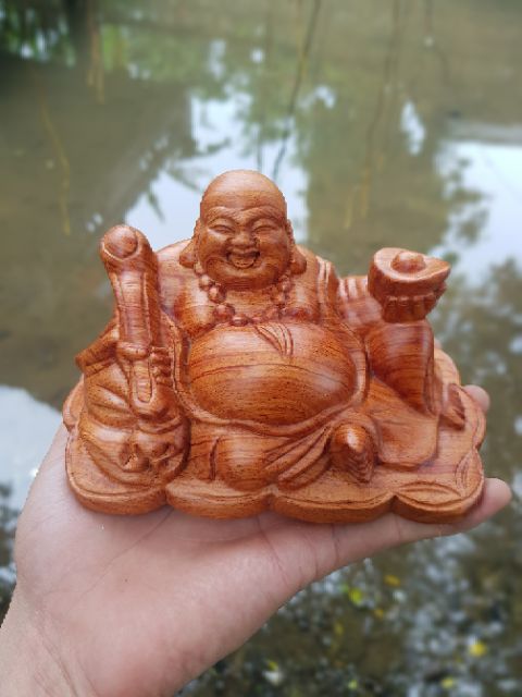 Tượng phật di lặc rộng 15 cm cao 9 cm GỖ HƯƠNG dùng trang trí ô tô phòng khách