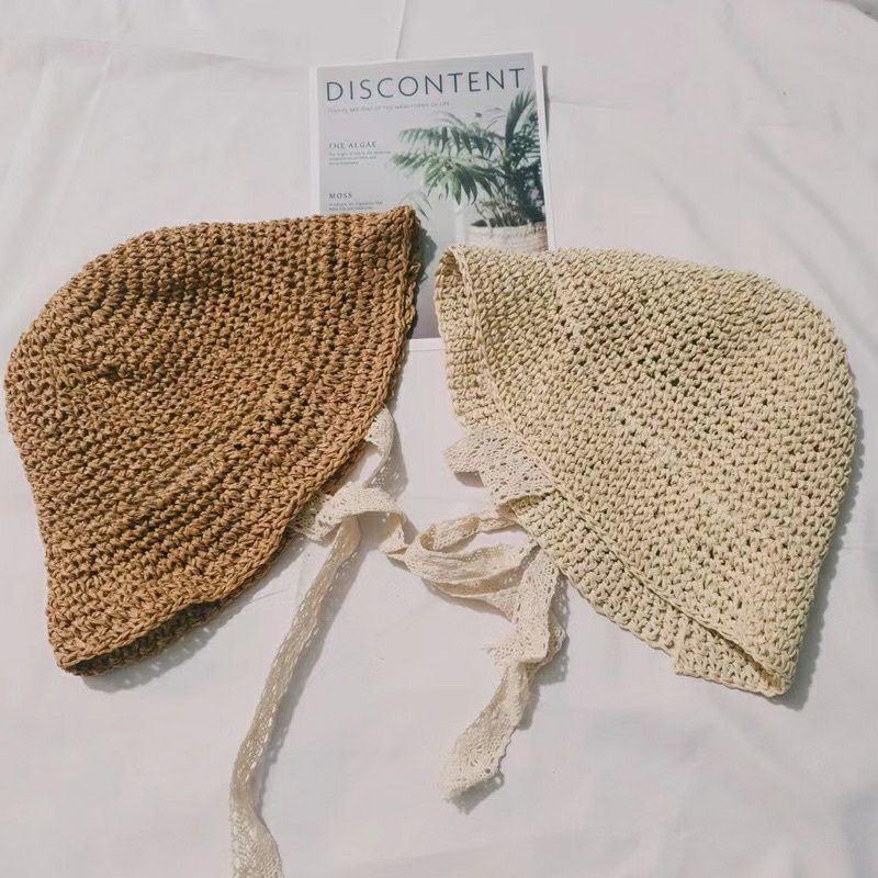 mũ cói vành tròn có dây buôcn cho bé