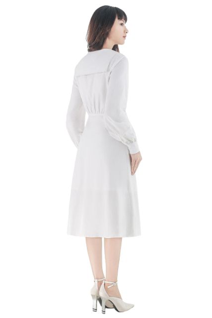 Đầm trắng tay dài cổ cách điệu thủy thủ