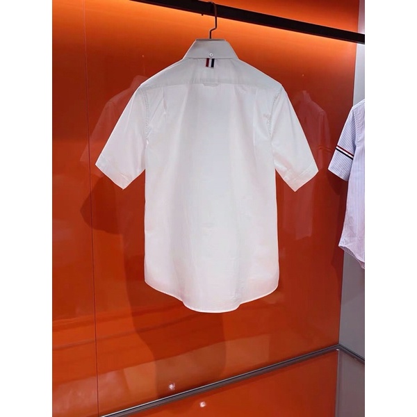 Áo sơ mi Thom Browne trắng, tay ngắn viền túi cao cấp