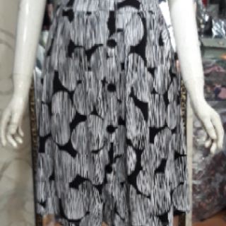 Đầm xuất khẩu nơ tay