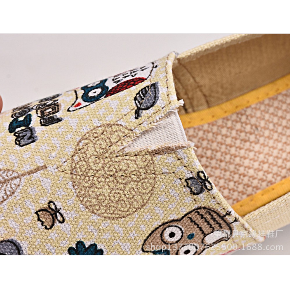 GIÀY LƯỜI SLIP ON VINTAGE HOẠ TIẾT CHIẾC LÁ MÀU VÀNG NHẠT | BigBuy360 - bigbuy360.vn