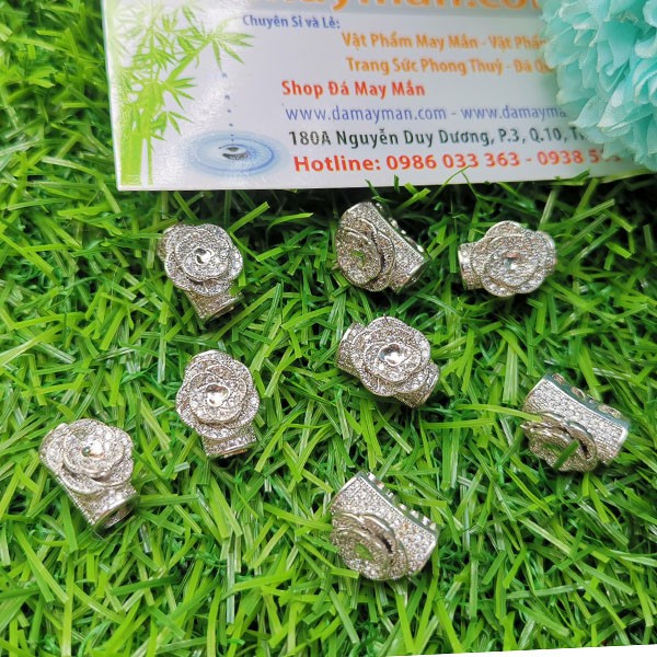 CHARM HOA HỒNG NỔI ĐÍNH FULL ĐÁ PHỐI TRANG SỨC PHỤ KIỆN VÒNG LẮC PK209